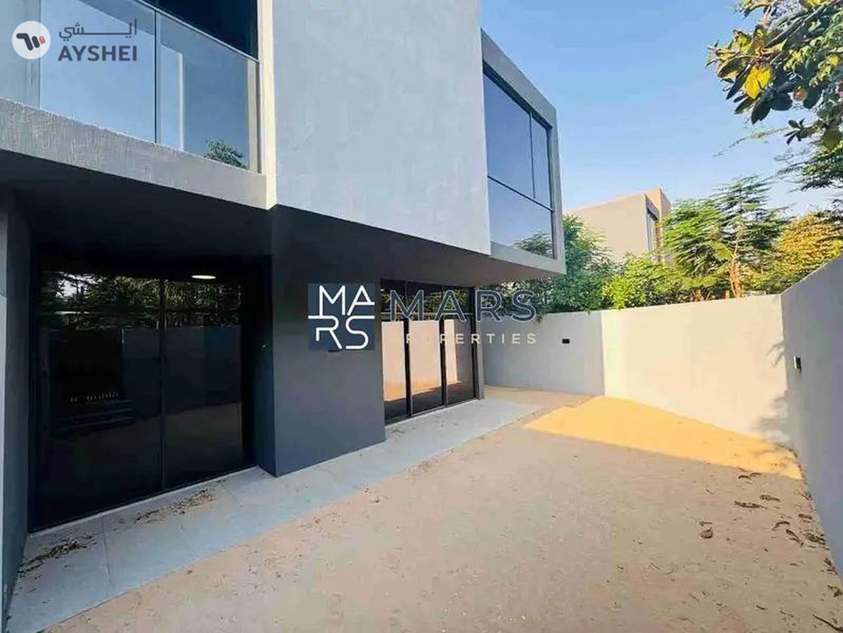 Brand new 4 bedroom townhome corner unit with majlis in Robinia just in 195k-2-2