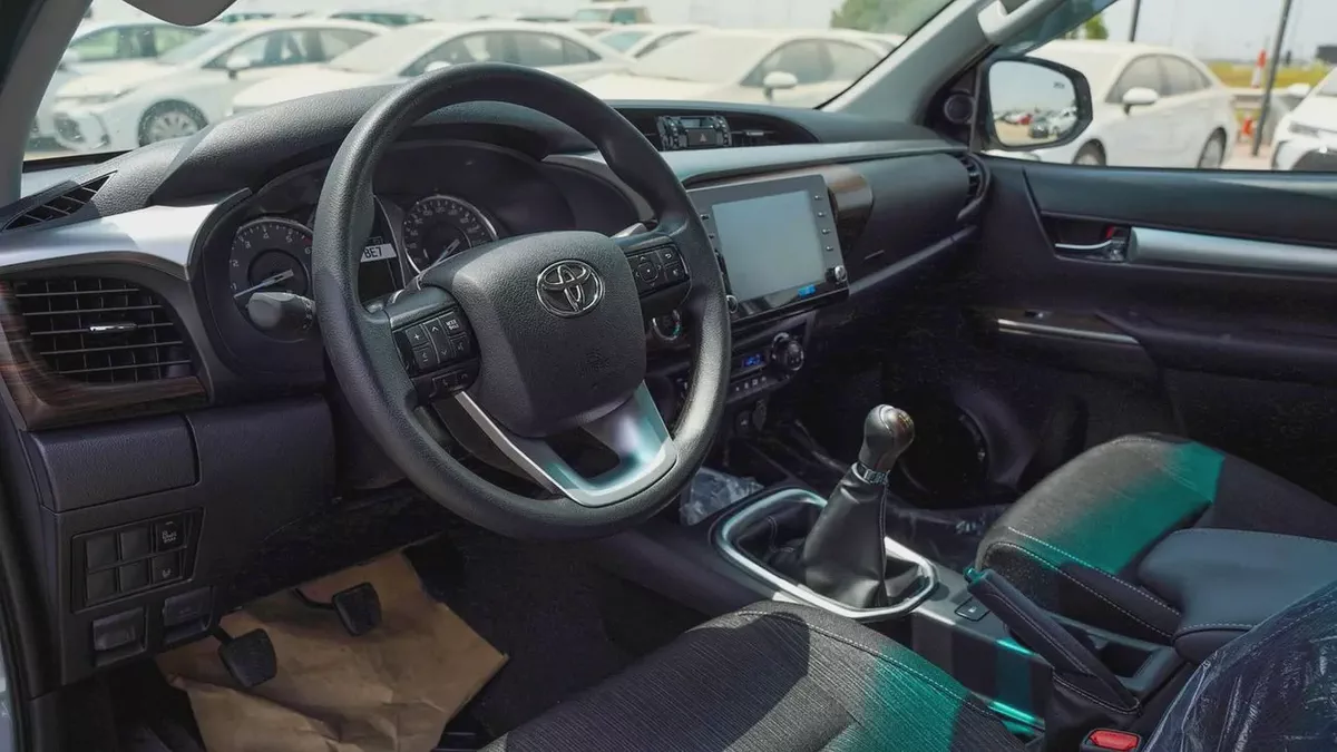 Toyota Hilux Double Cab DLS 2026 GCC Specs-11-11