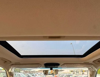 Toyota Land Cruiser GXR MID OPTION || 4.0L PETROL V6 | SUNROOF | LEATHER WITH PWR SEATS | REAR ENTERTAINMENT SCREEN (COD-19