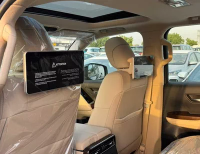 Toyota Land Cruiser GXR MID OPTION || 4.0L PETROL V6 | SUNROOF | LEATHER WITH PWR SEATS | REAR ENTERTAINMENT SCREEN (COD-21