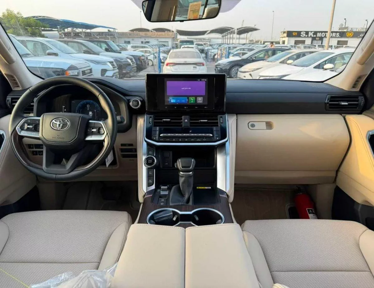 Toyota Land Cruiser GXR MID OPTION || 4.0L PETROL V6 | SUNROOF | LEATHER WITH PWR SEATS | REAR ENTERTAINMENT SCREEN (COD-12-0