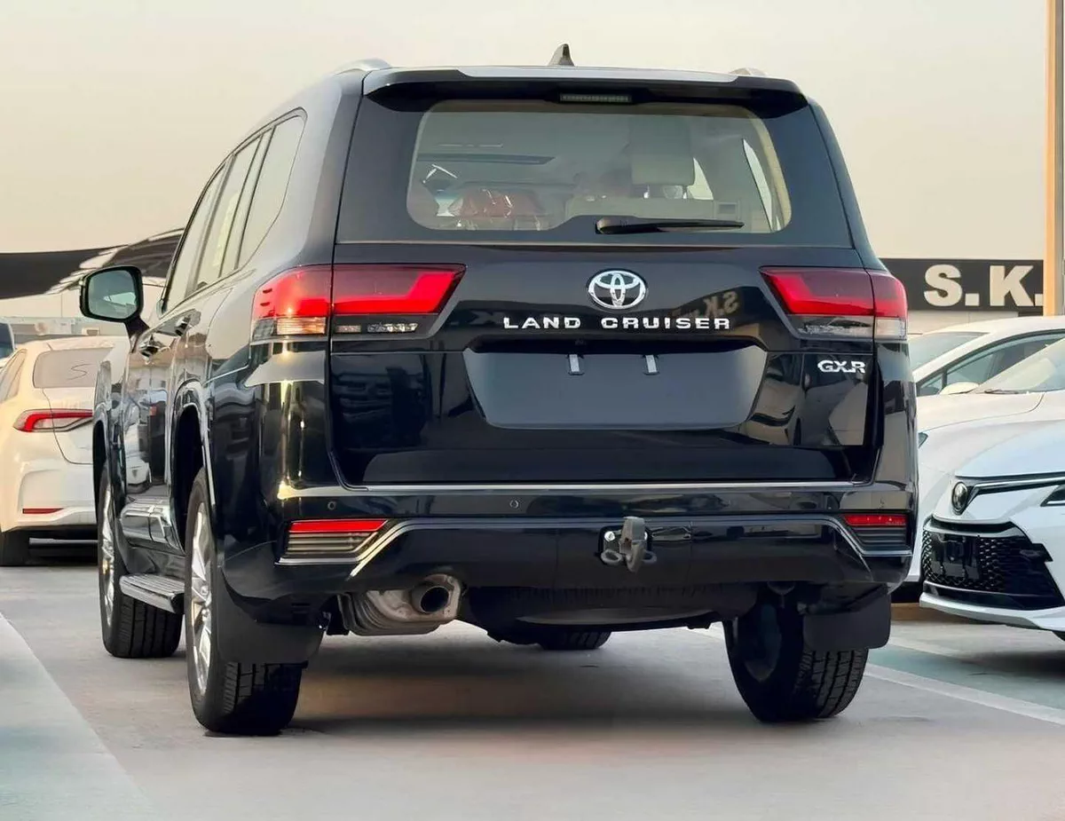 Toyota Land Cruiser GXR MID OPTION || 4.0L PETROL V6 | SUNROOF | LEATHER WITH PWR SEATS | REAR ENTERTAINMENT SCREEN (COD-3-0