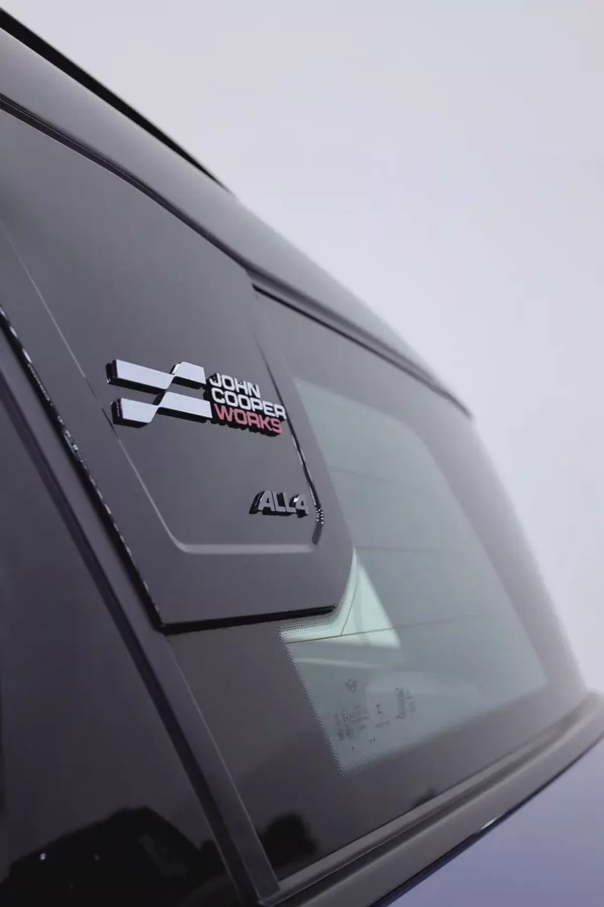 MINI Countryman S 4WD GCC + JOHN COOPER WORKS + WARRANTY AND SERVICE TILL 2028-8-8