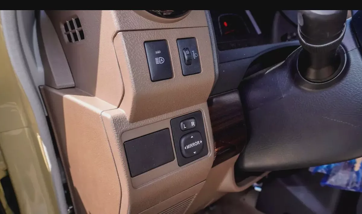 TOYOTA LAND CRUSIER LC 79 4.0 A/T SAUDI SPEC 2026 FULL OPTION-11-11