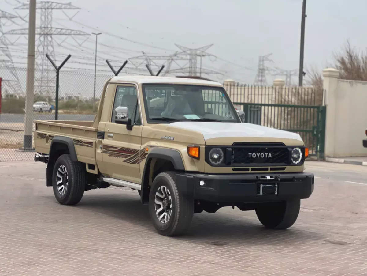 TOYOTA LAND CRUSIER LC 79 4.0 A/T SAUDI SPEC 2026 FULL OPTION-1-1