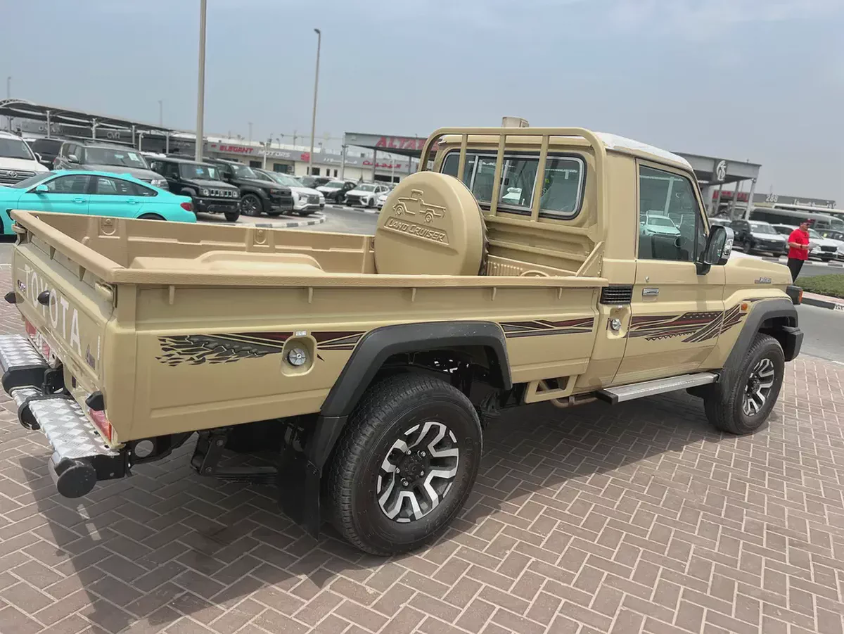 TOYOTA LAND CRUSIER LC 79 4.0 A/T SAUDI SPEC 2026 FULL OPTION-4-4