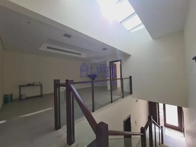 Spacious Villa| Unfurnished |Exquisite Community-1