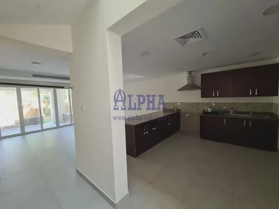 Spacious Villa| Unfurnished |Exquisite Community-6