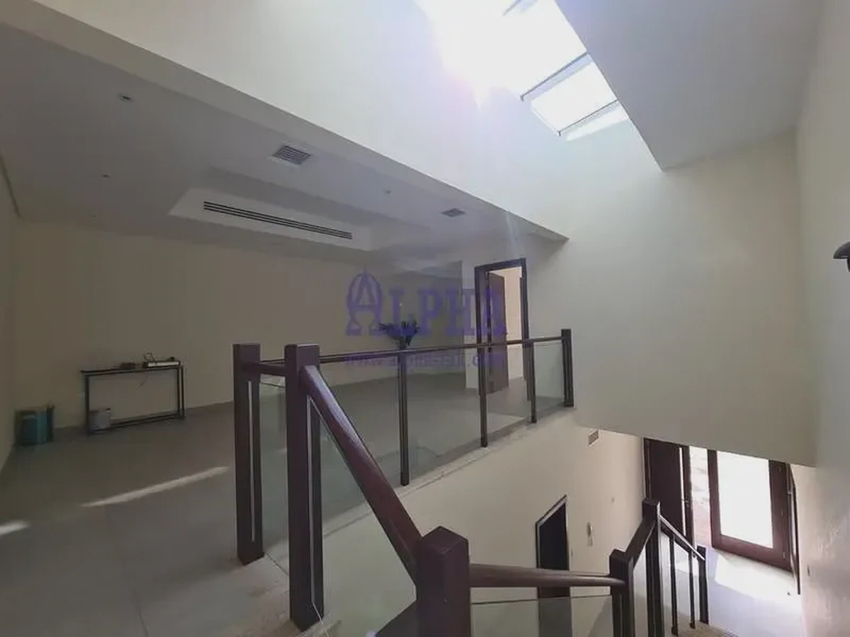 Spacious Villa| Unfurnished |Exquisite Community-1-1