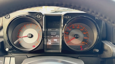 Suzuki Jimny GLX AT 2026 (GCC Specs) 1.5L - Brand New 5 Doors-6