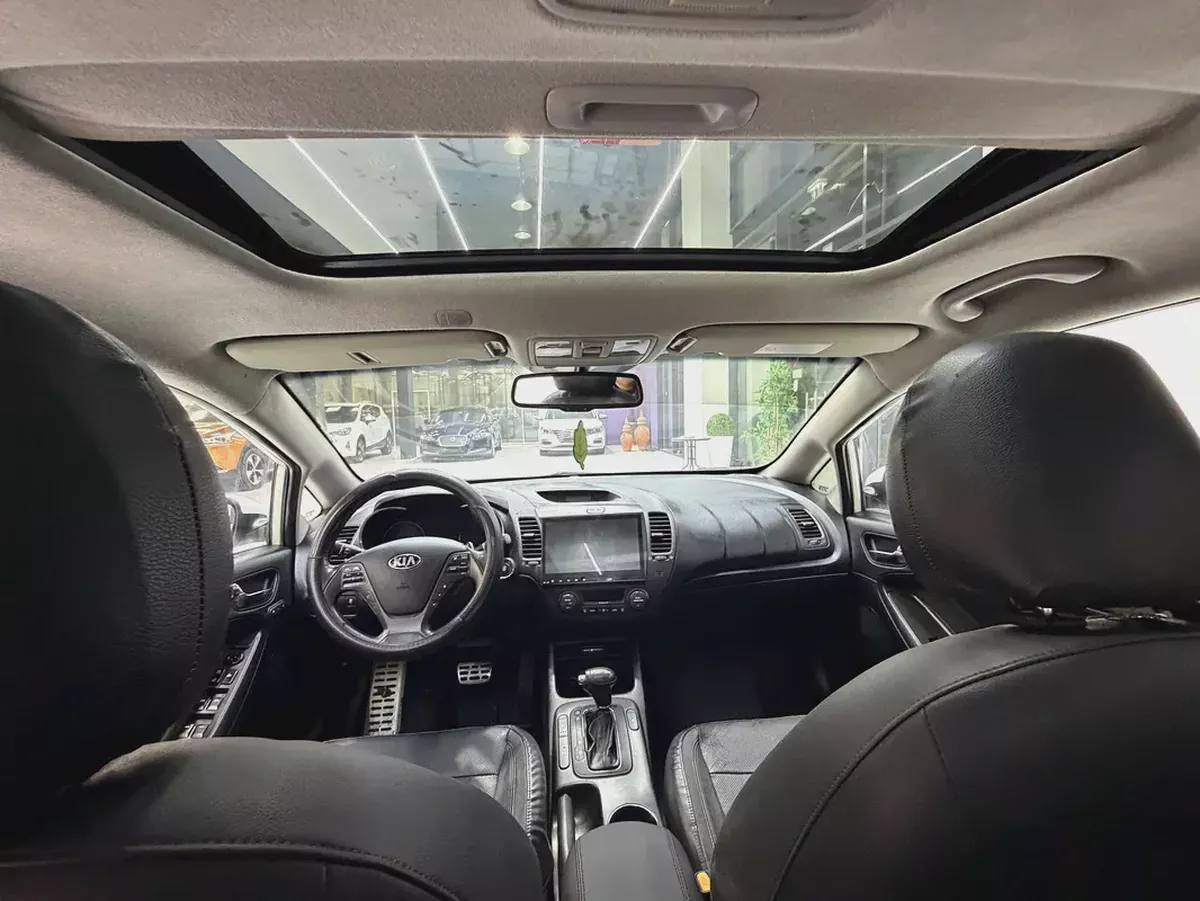 Kia Cerato 2015 GT-Line GCC Specs 2.0 v4-6-6