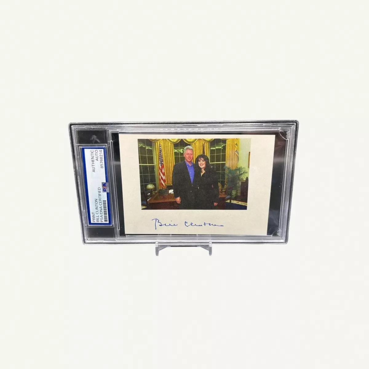 An authentic Bill Clinton autographed photographic print-0-0