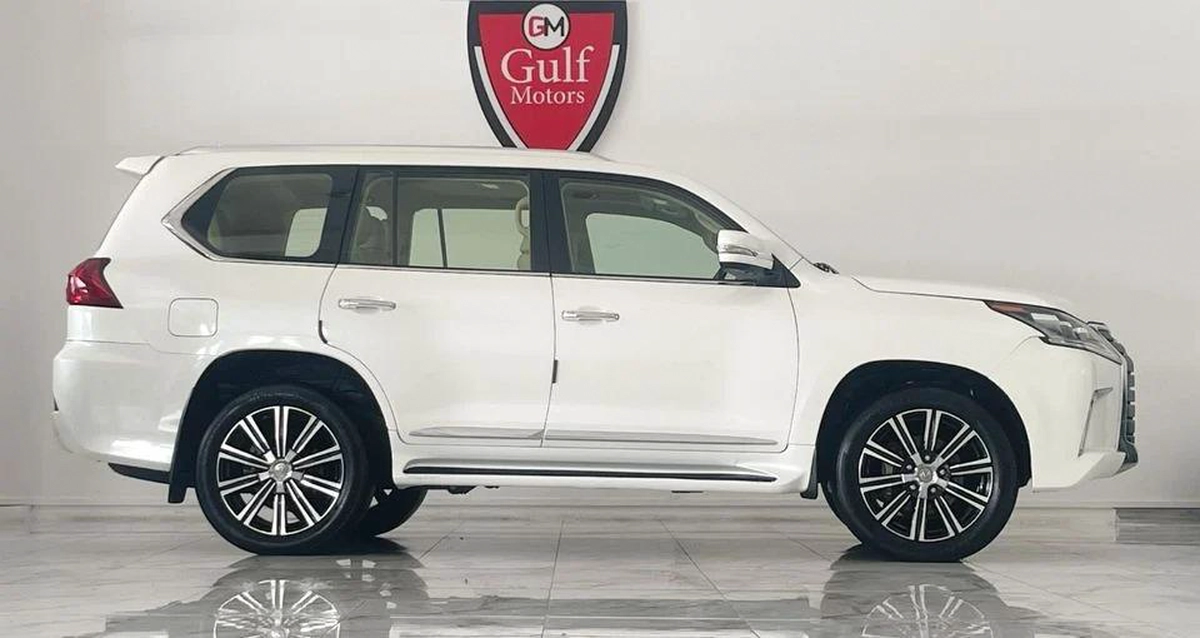 Toyota Land Cruiser GXR V8 5.7L-8CYL UPGRADED TO LEXUS EXCELLENT CONDITION
