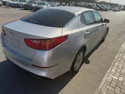 Kia optima 2016 silver color GCC calen car-2