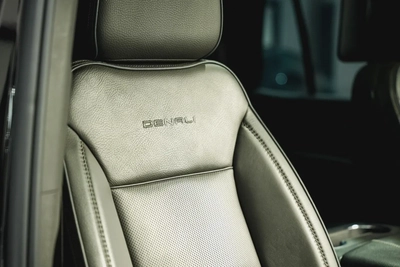 GMC Yukon Denali 2024 - GCC Specs - Brand New-8