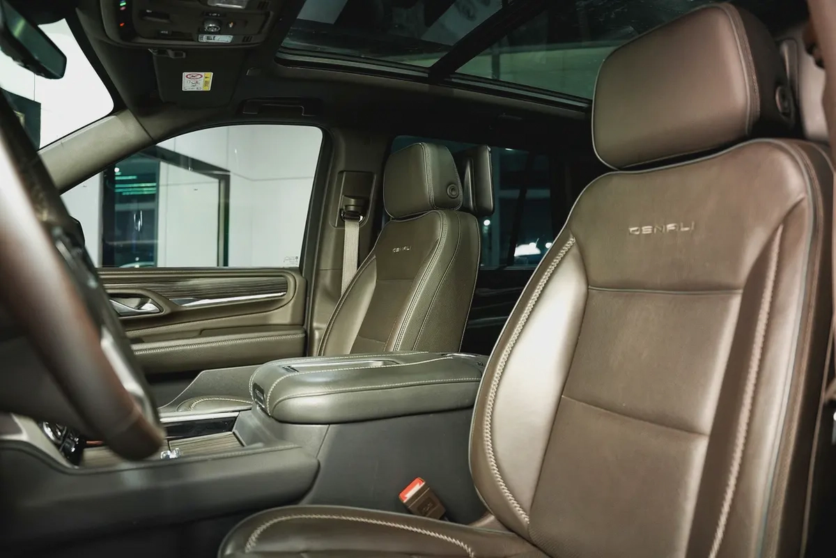 GMC Yukon Denali 2024 - GCC Specs - Brand New-5-5