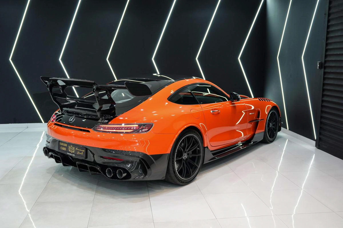 Mercedes-Benz AMG GT Black Series-10-10