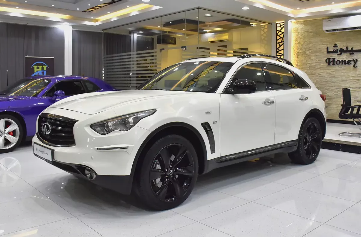 EXCELLENT DEAL for our Infiniti QX70s ( 2016 Model ) in White Color GCC Specs-1-1