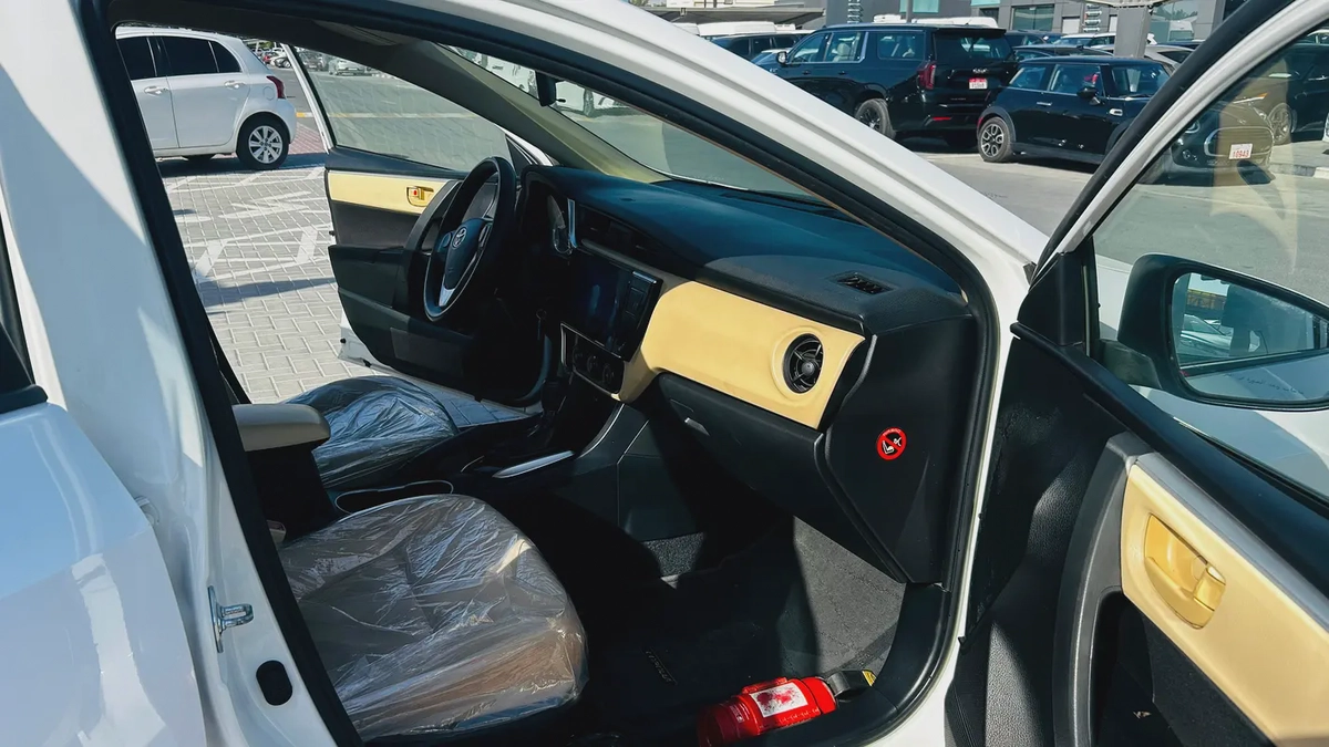 2019 Toyota Corolla SE 1.6 | GCC Specs | Reliable  Fuel Efficient-11-11