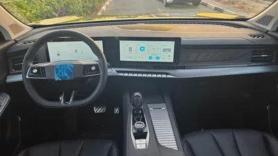 MG RX9 Luxury 2025 | GCC Specs | Brand New 7-Seater-9