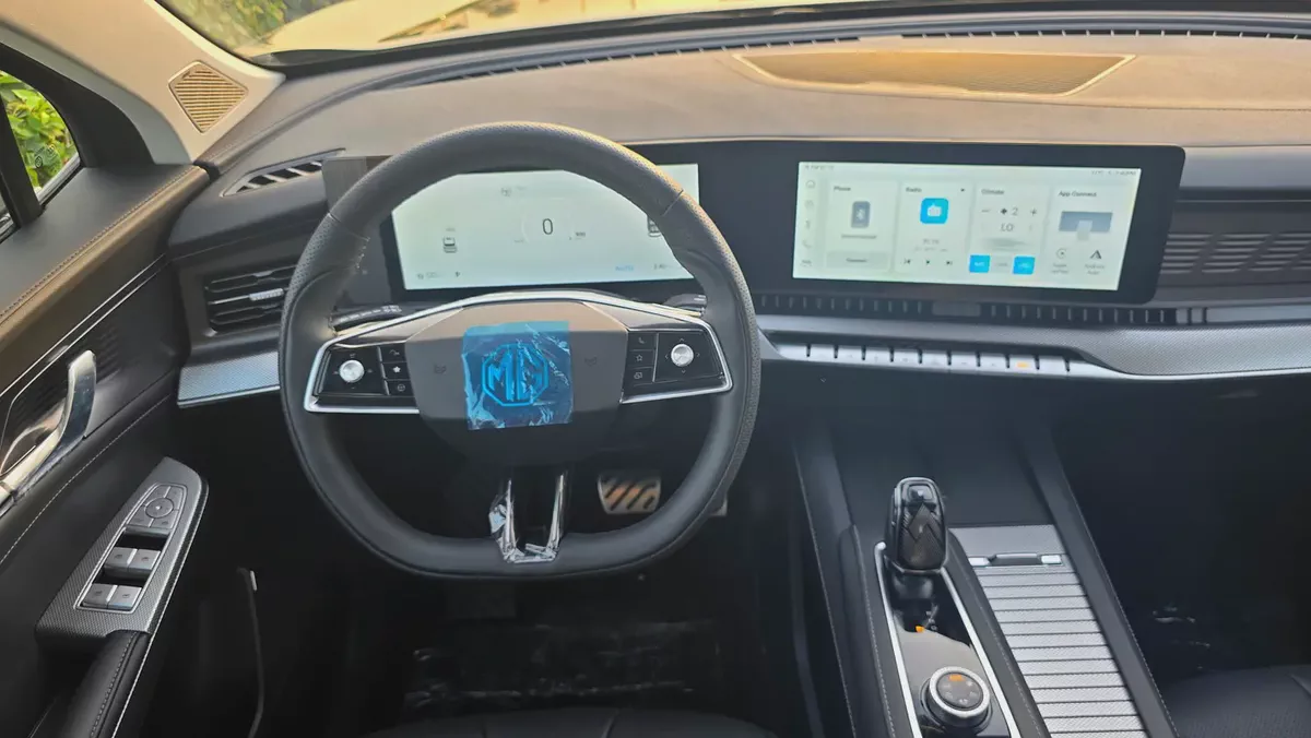 MG RX9 Luxury 2025 | GCC Specs | Brand New 7-Seater-10-10