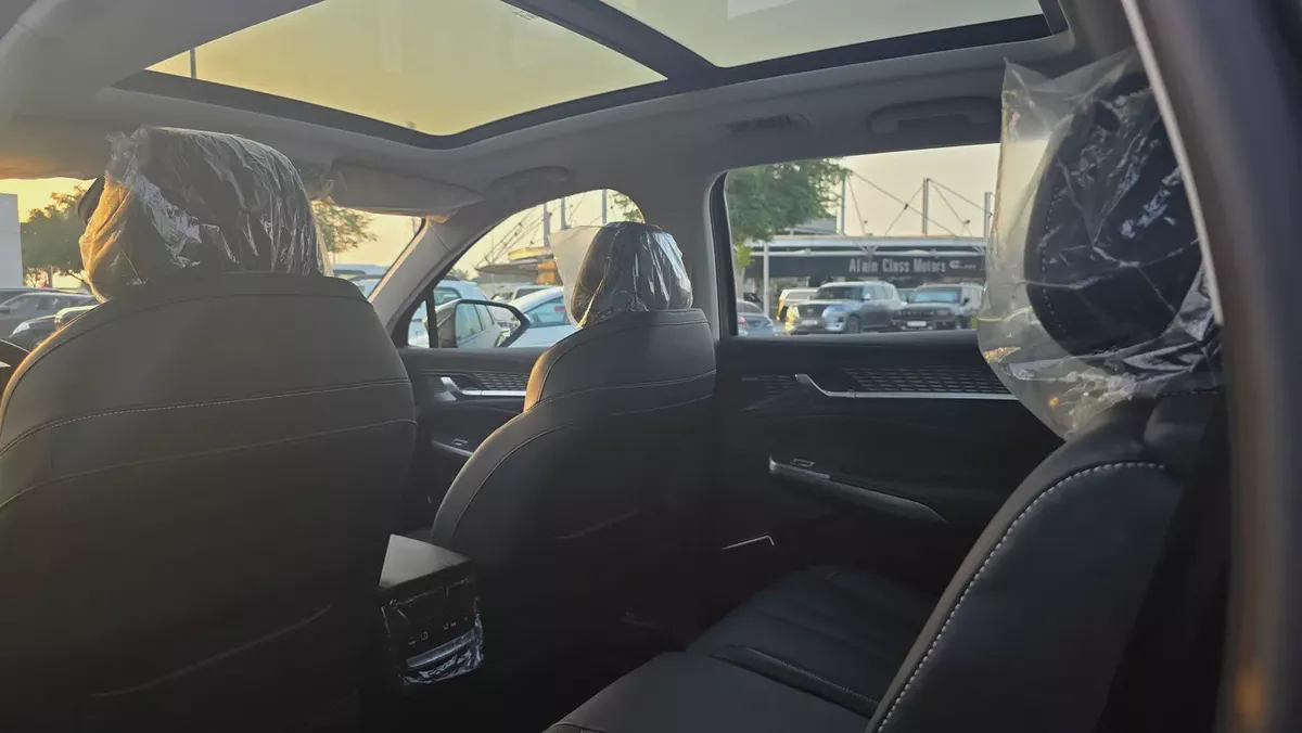 MG RX9 Luxury 2025 | GCC Specs | Brand New 7-Seater-7-7