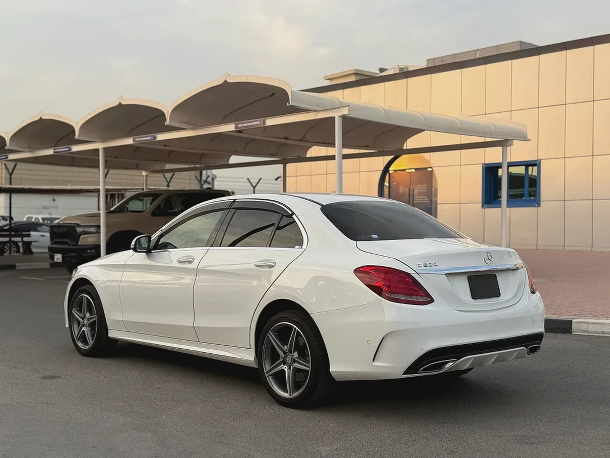 MERCEDES C 200 - AMG PACKAGE - 2015 - 51,000 kms  - JAPANESE SPEC-5-5