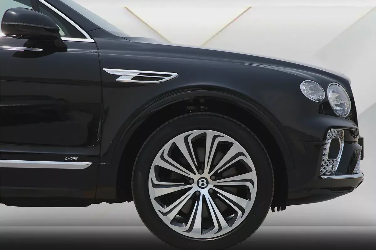 BENTLEY BENTAYGA 2022 - GCC - FULLY LOADED - AMAZING CONDITION-6-6