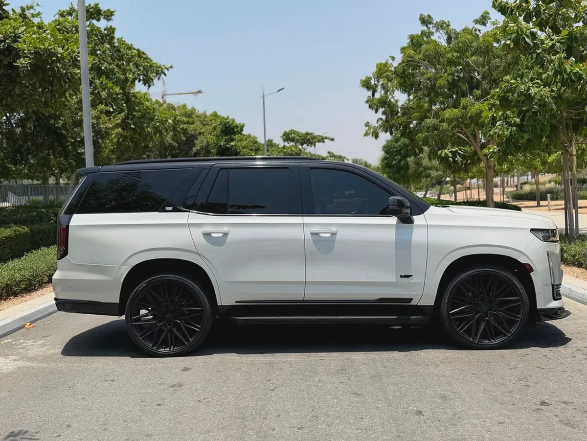 2023 Cadillac Escalade Platinum | American Specs | Pristine Condition-9-9