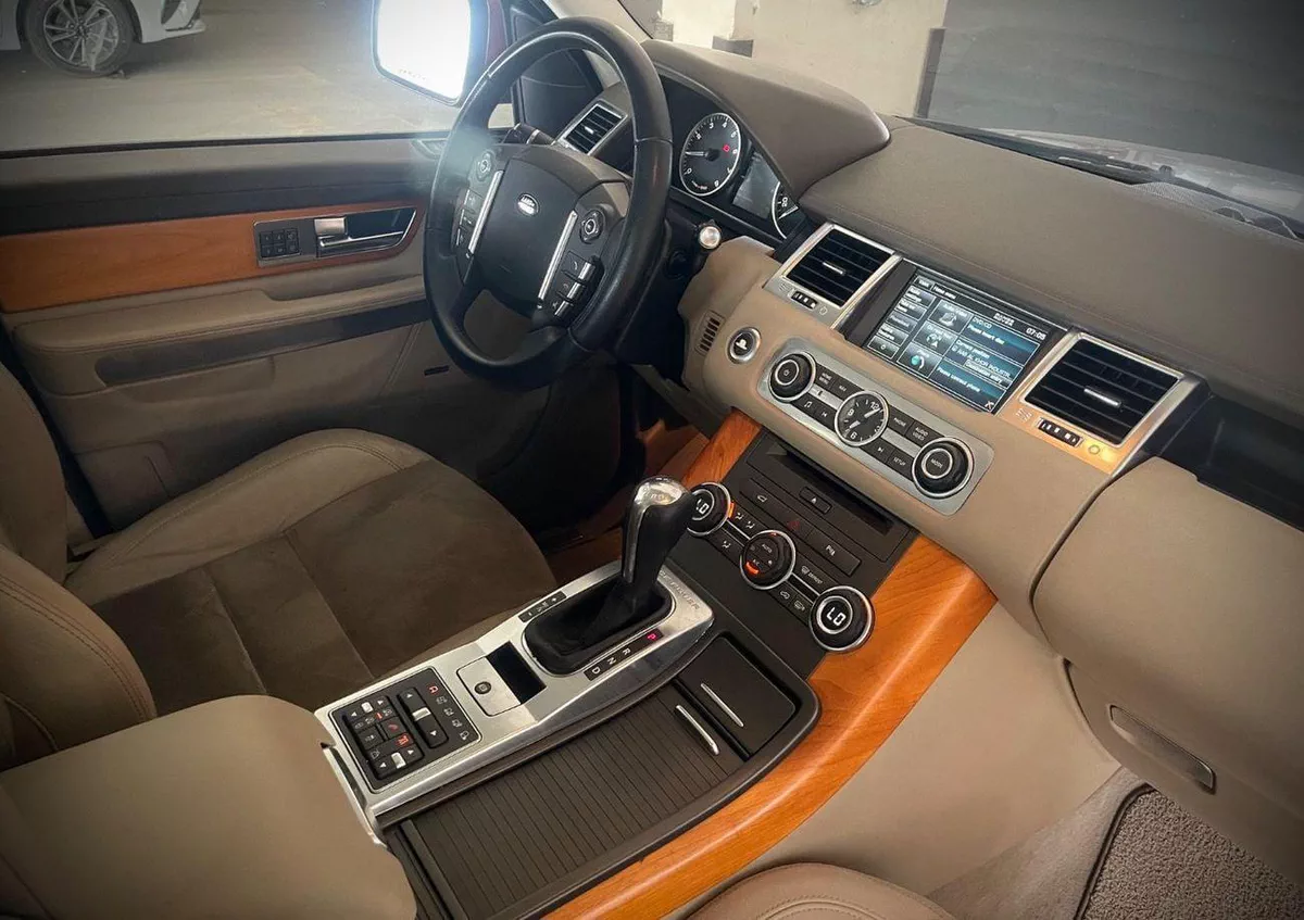 Land Rover Range Rover Sport HSE RED-7-0