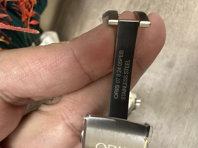 ORIS Aquis Date-1
