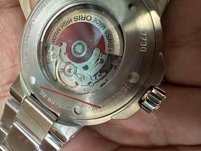 ORIS Aquis Date-6