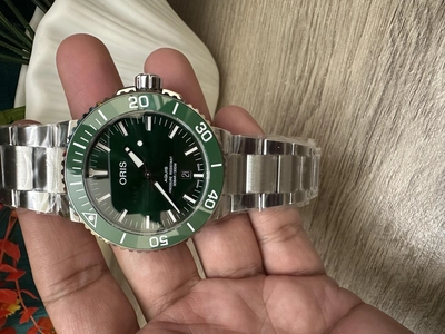 ORIS Aquis Date-2