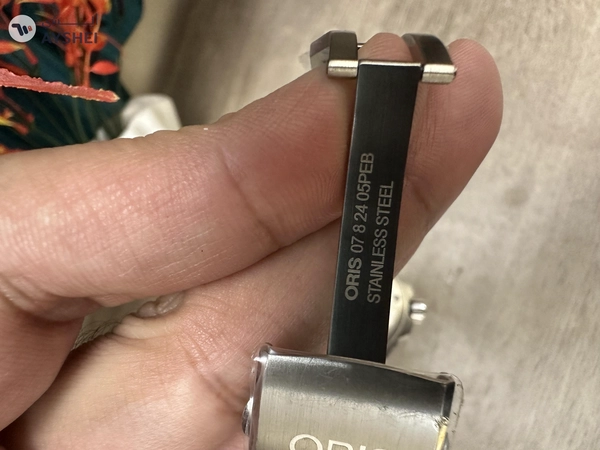 ORIS Aquis Date