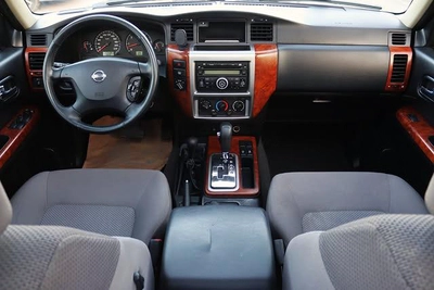 Nissan VTC Safari 2022 Full Option-9