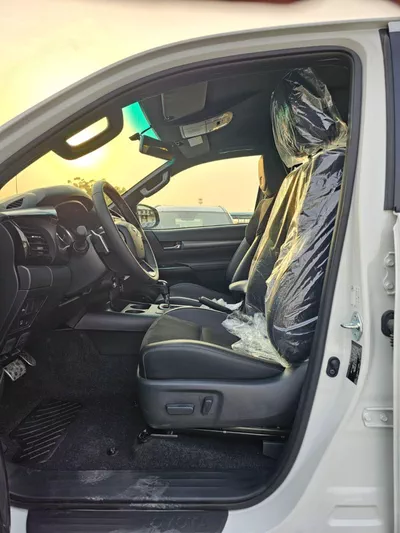 Toyota Hilux GR SPORT EXL || 2.8L DIESEL V4 | DRIVER PWR SEAT WITH LEATHER SEATS | 360*CAMERA (CODE # HDGRO)-12