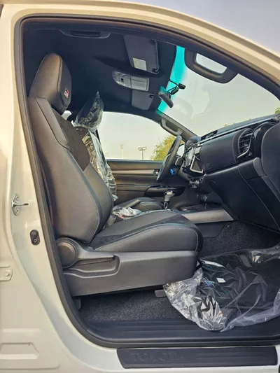 Toyota Hilux GR SPORT EXL || 2.8L DIESEL V4 | DRIVER PWR SEAT WITH LEATHER SEATS | 360*CAMERA (CODE # HDGRO)-13