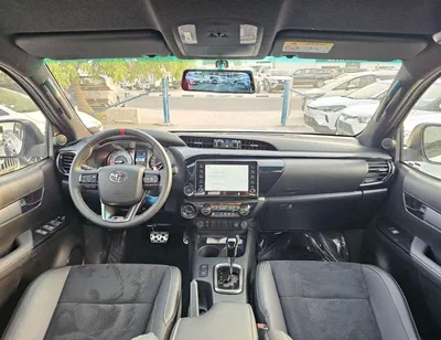Toyota Hilux GR SPORT EXL || 2.8L DIESEL V4 | DRIVER PWR SEAT WITH LEATHER SEATS | 360*CAMERA (CODE # HDGRO)-16