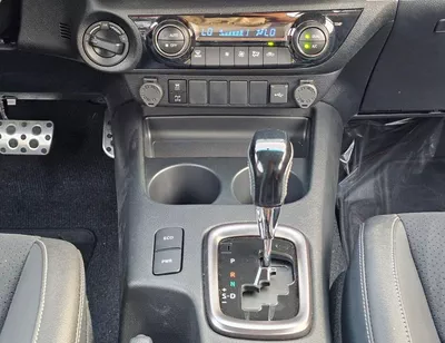 Toyota Hilux GR SPORT EXL || 2.8L DIESEL V4 | DRIVER PWR SEAT WITH LEATHER SEATS | 360*CAMERA (CODE # HDGRO)-18