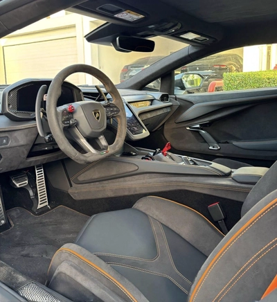 2024 Lamborghini Revuelto-1