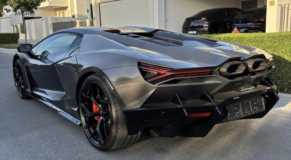 2024 Lamborghini Revuelto