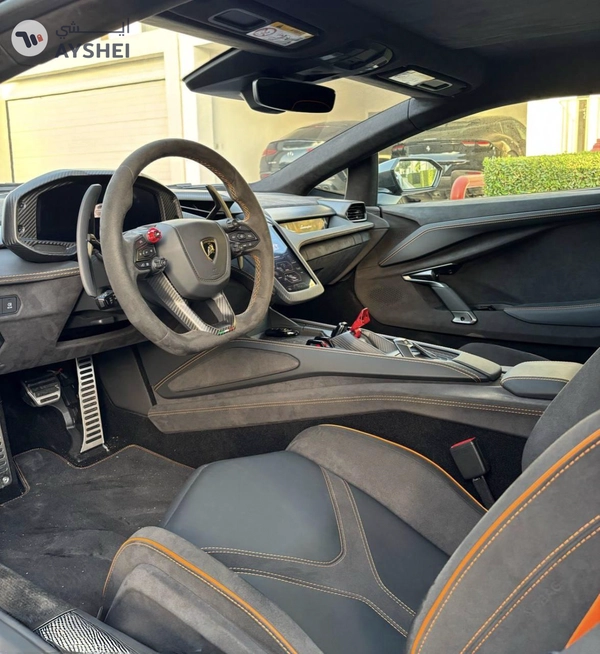 2024 Lamborghini Revuelto