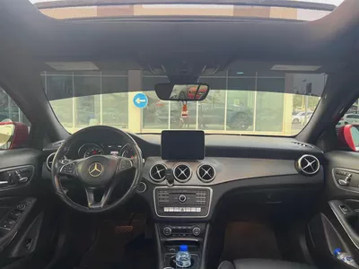 Mercedes-Benz GLA 250 2018 - American Specs-11