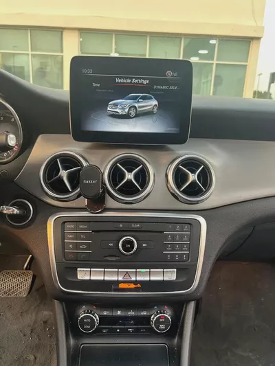 Mercedes-Benz GLA 250 2018 - American Specs-16