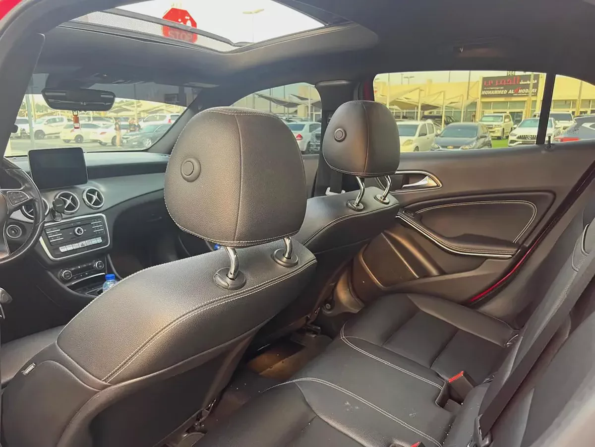 Mercedes-Benz GLA 250 2018 - American Specs-15-15