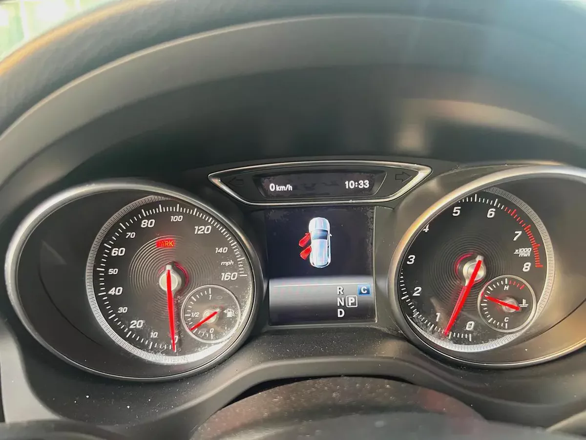 Mercedes-Benz GLA 250 2018 - American Specs-18-18