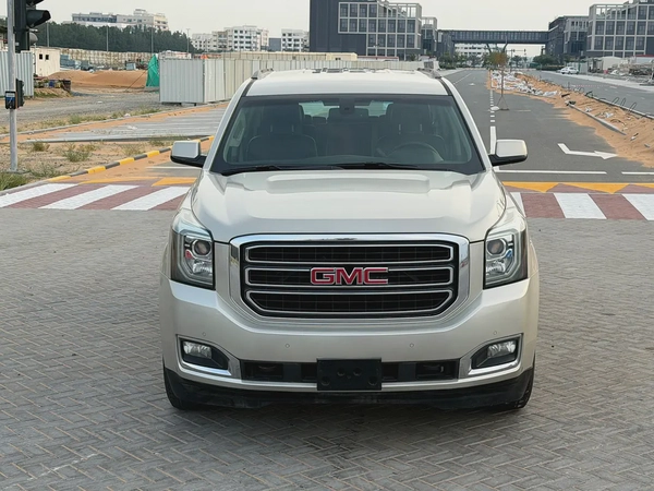 GCC Specs 2015 GMC Yukon SLE - Well Maintained