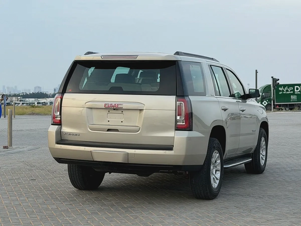 GCC Specs 2015 GMC Yukon SLE - Well Maintained