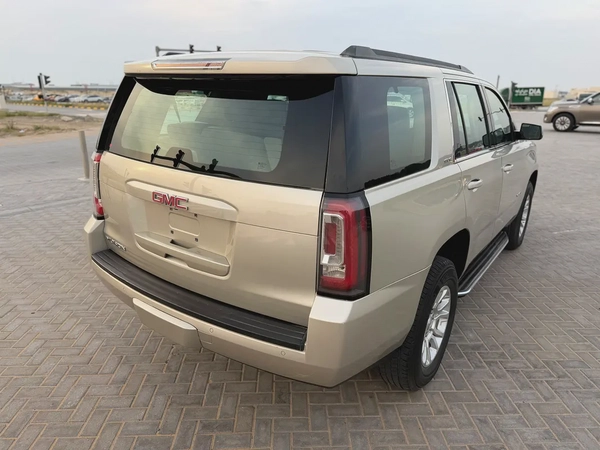 GCC Specs 2015 GMC Yukon SLE - Well Maintained