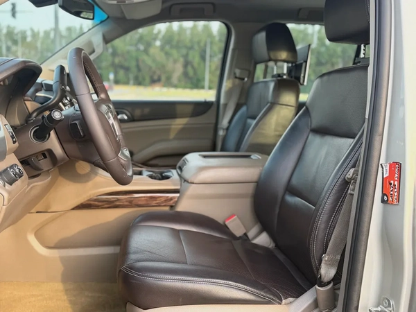 GCC Specs 2015 GMC Yukon SLE - Well Maintained
